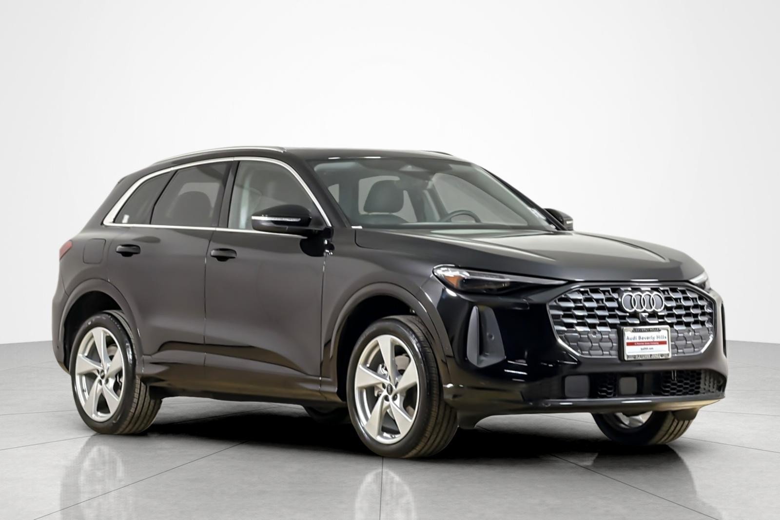 Used 2025 Audi Q5 Premium Plus w/ Premium Plus AWD/4WD image 7