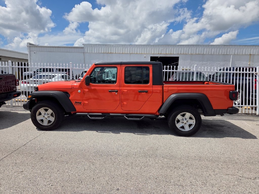 Used 2020 Jeep Gladiator Sport w/ Quick Order Package 24S AWD/4WD image 2