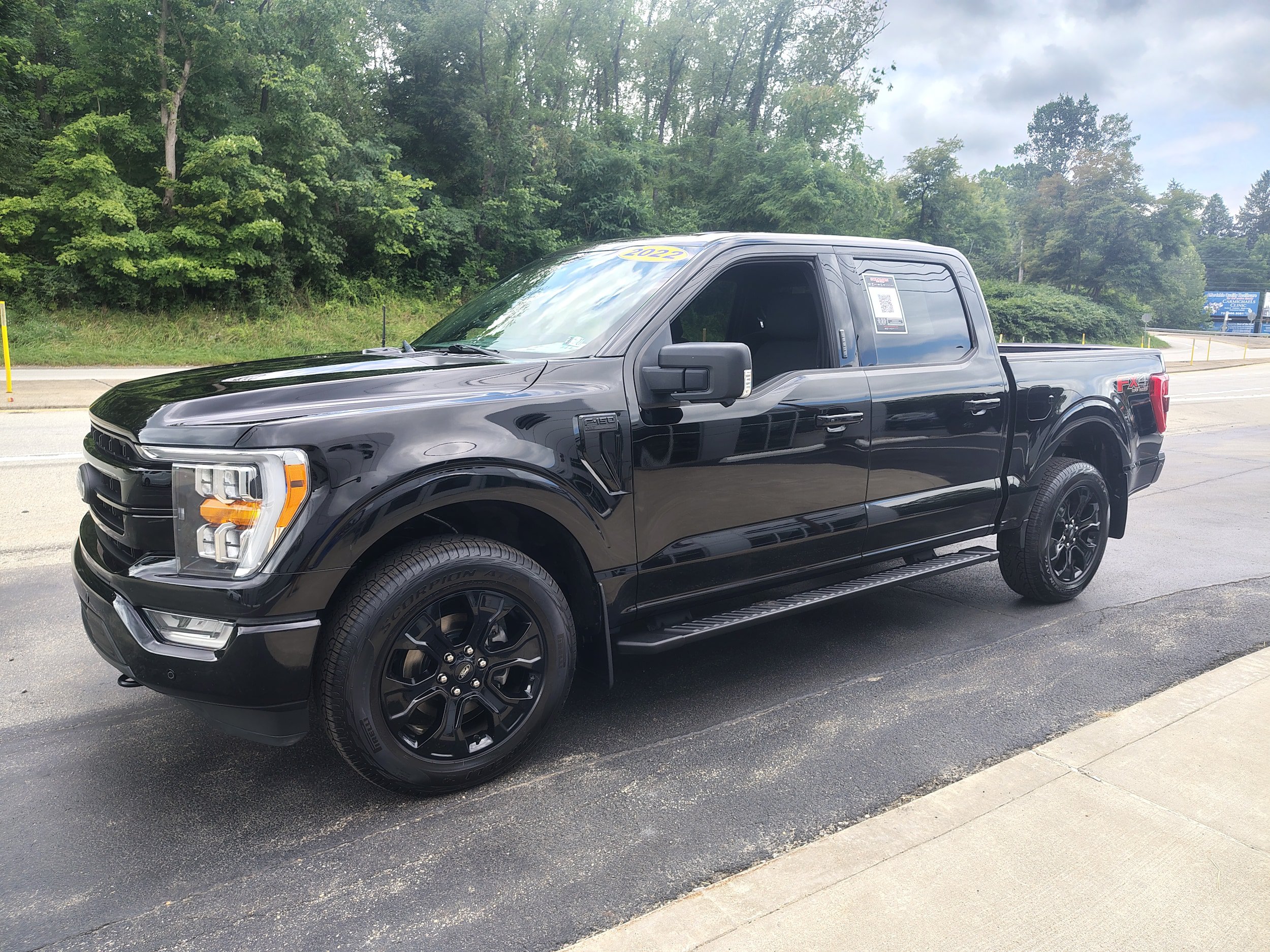 Used 2022 Ford F150 XLT w/ Equipment Group 302A High AWD/4WD image 4