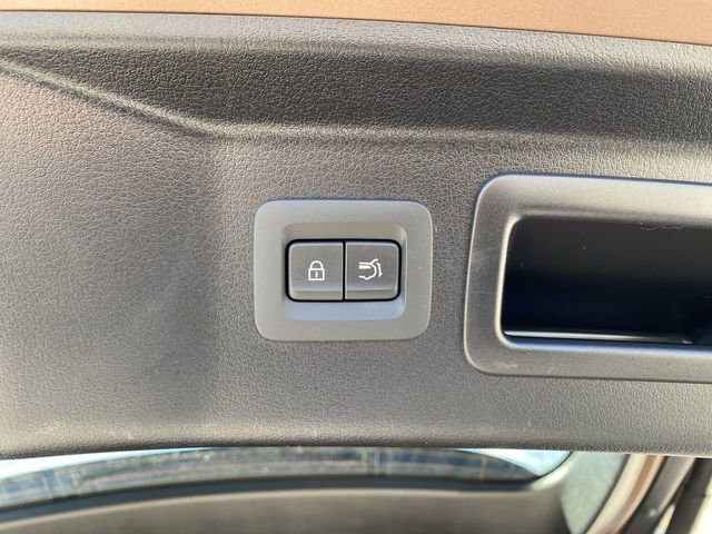 Certified 2025 MAZDA CX-70 Plug-In Hybrid w/ Premium Plus image 33