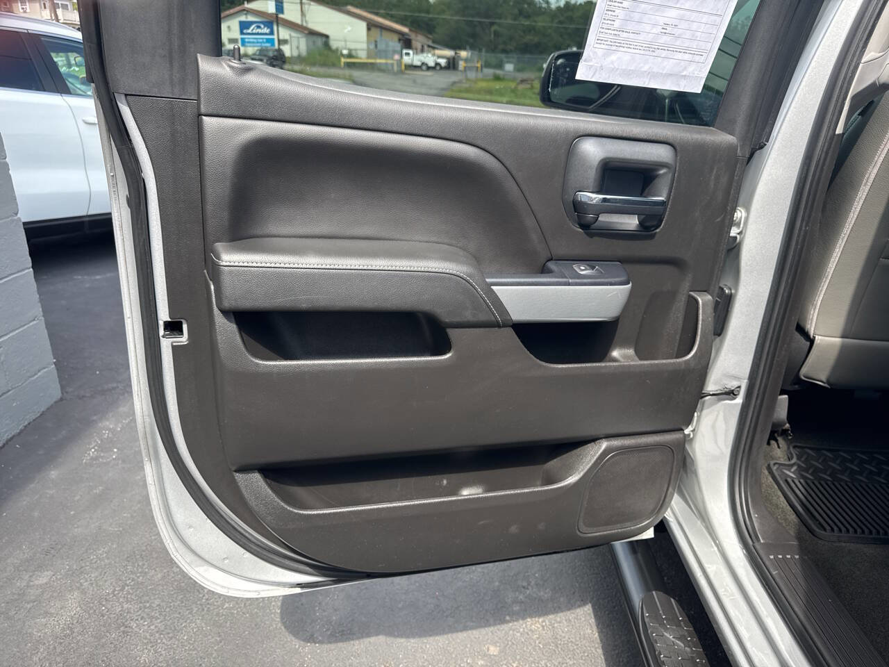 Used 2018 Chevrolet Silverado 1500 LT w/ All Star Edition AWD/4WD image 18
