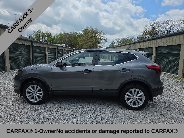 Used 2018 Nissan Rogue Sport S w/ S Appearance Package AWD/4WD image 2