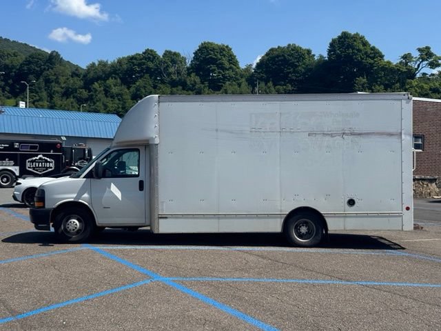Used 2021 Chevrolet Express 3500 w/ Power Convenience Package RWD image 4