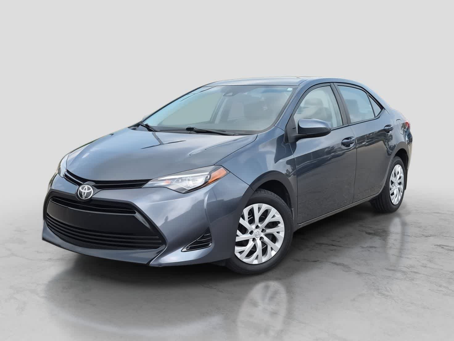Used 2017 Toyota Corolla LE FWD image 1