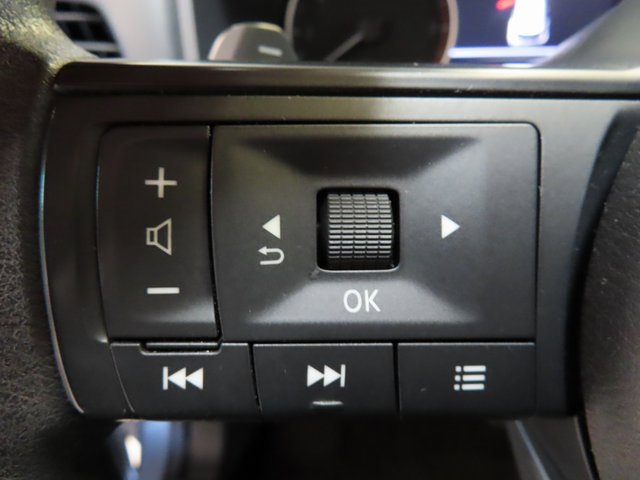 Used 2023 Nissan Rogue S image 19