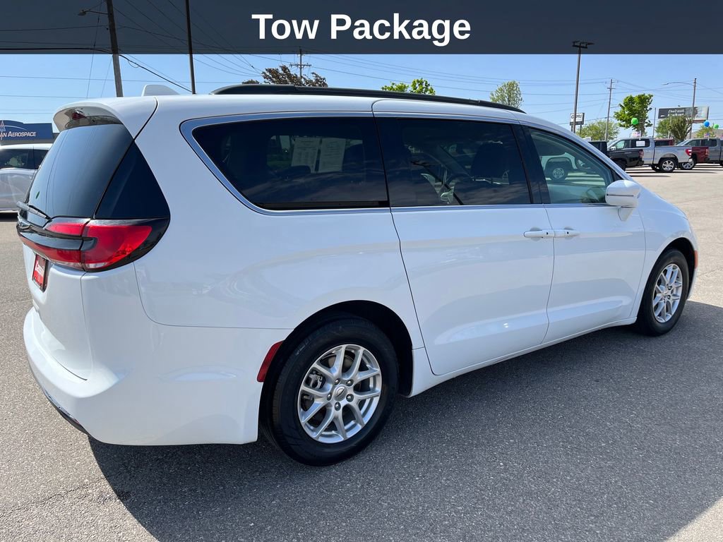 Used 2022 Chrysler Pacifica Touring-L FWD image 6