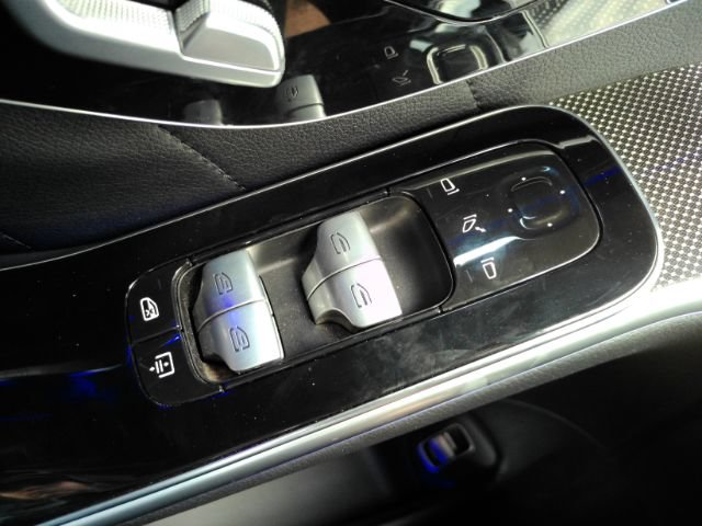 Used 2023 Mercedes-Benz S 580 4MATIC Sedan w/ AMG Line image 44