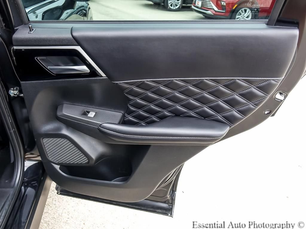 Used 2022 Mitsubishi Outlander SEL AWD/4WD image 25