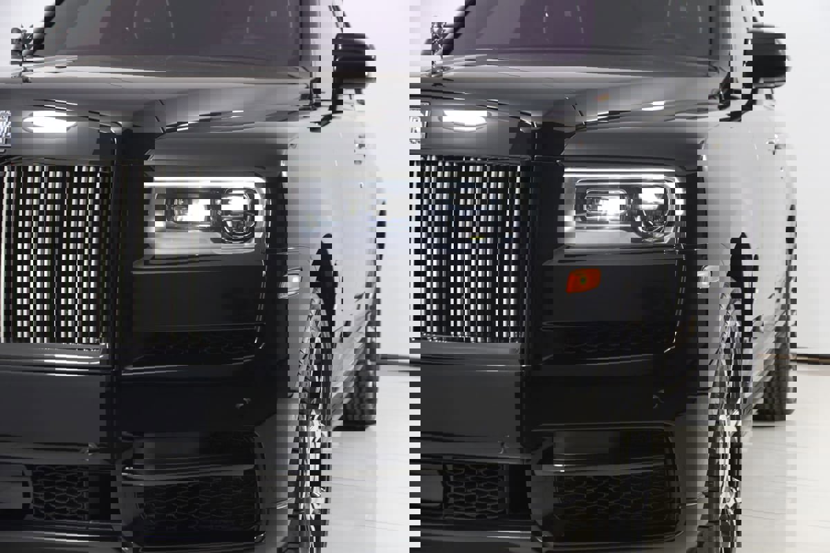 Used 2024 Rolls-Royce Cullinan Black Badge image 99