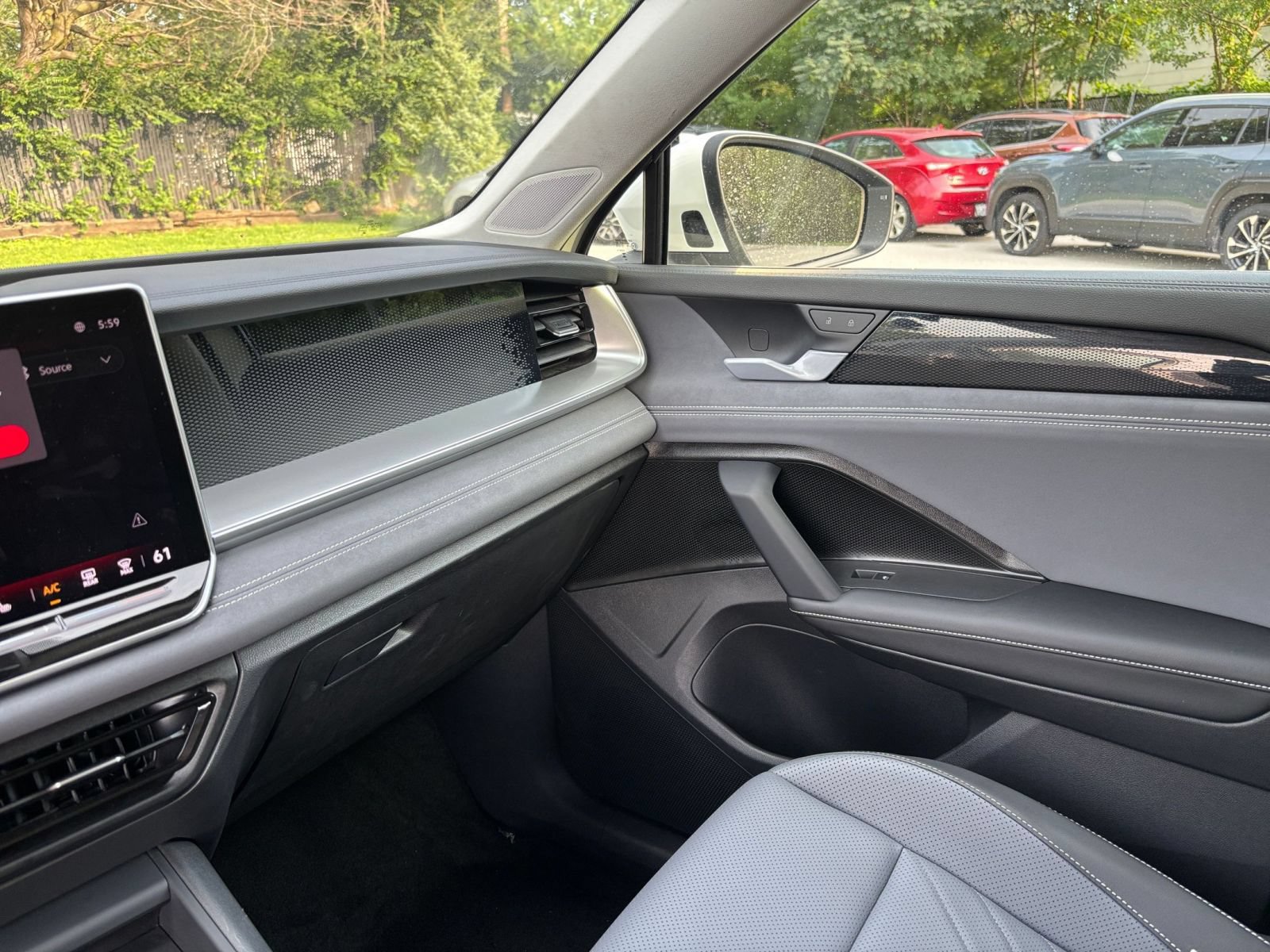 Used 2026 Volkswagen Tiguan SE AWD/4WD image 35