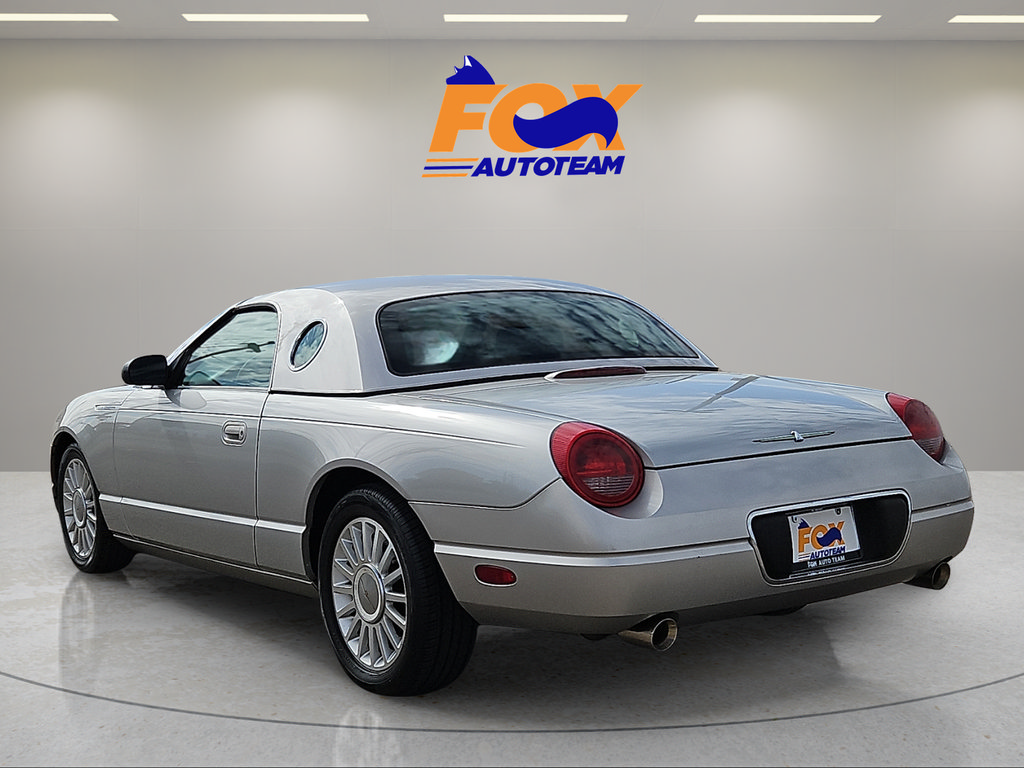 Used 2005 Ford Thunderbird RWD image 3