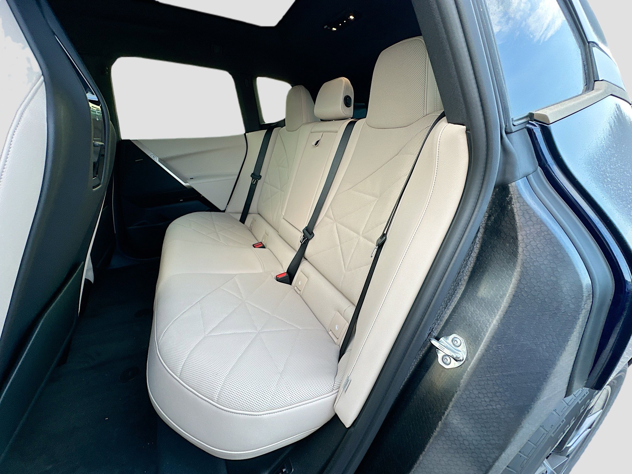 New 2026 BMW iX xDrive45 w/ Premium Package image 19