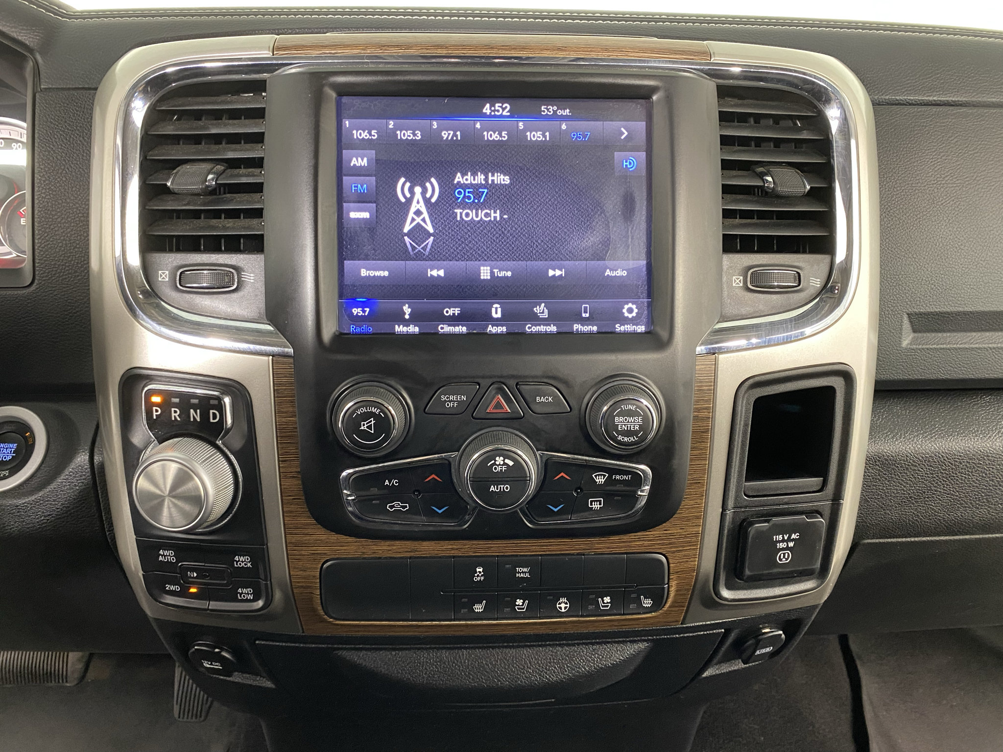 Used 2018 RAM 1500 Laramie w/ Convenience Group AWD/4WD image 20