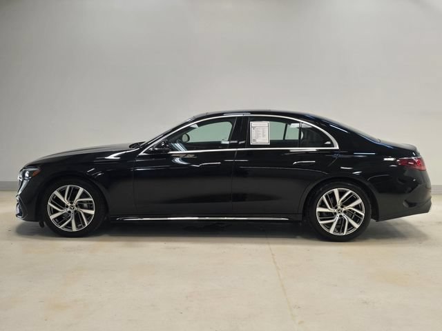 Used 2025 Mercedes-Benz E 350 Sedan image 3