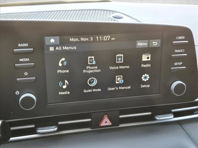 Used 2025 Hyundai Elantra SE image 12