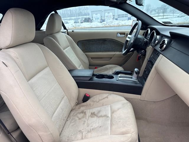 Used 2008 Ford Mustang Deluxe image 12