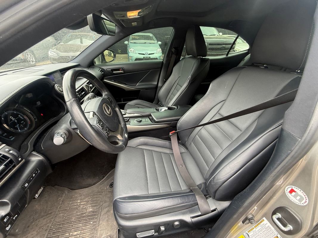 Used 2020 Lexus IS 350 F Sport image 9