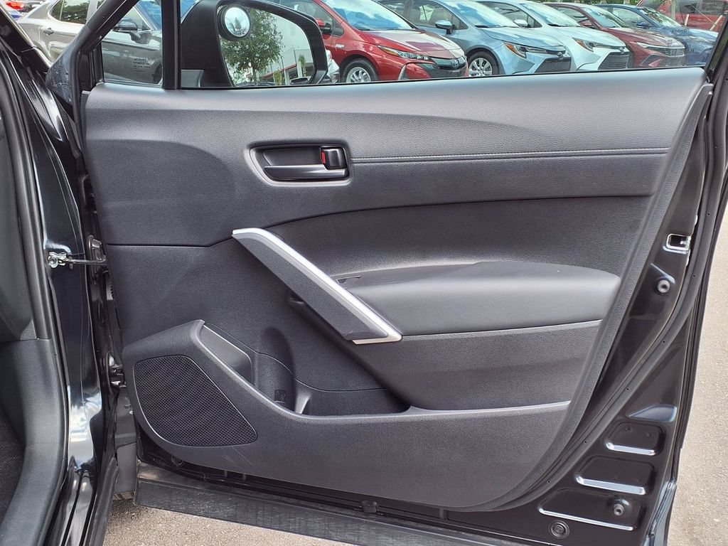 Used 2024 Toyota Corolla Cross LE FWD image 12