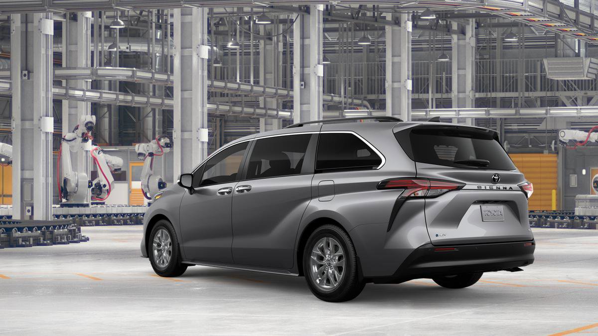 New 2026 Toyota Sienna XLE FWD image 8