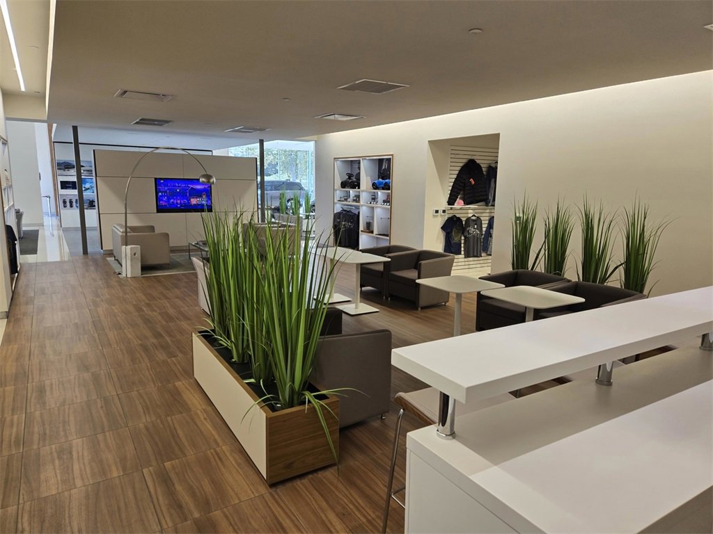 New 2025 Land Rover Range Rover SE image 24