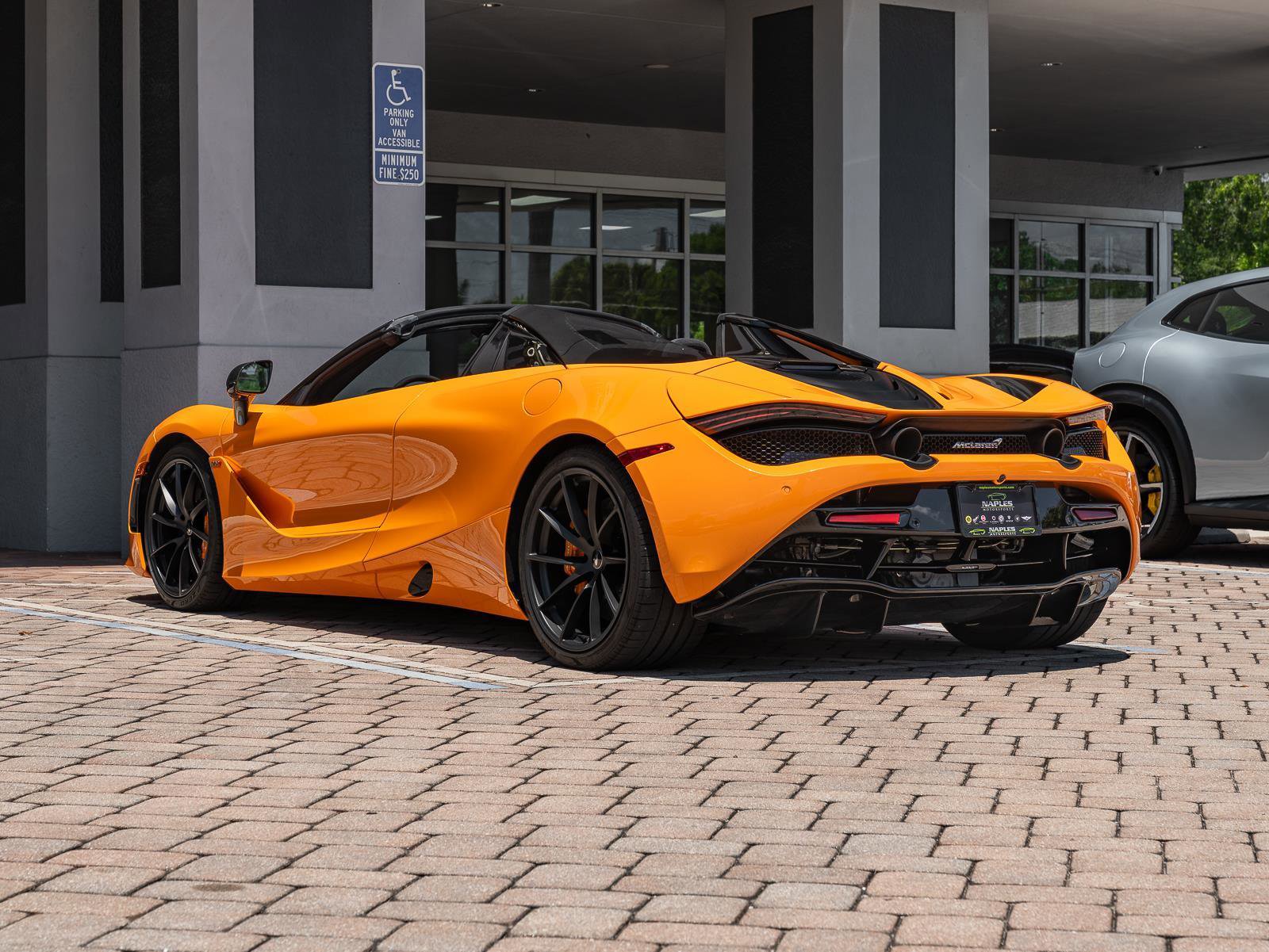 Used 2022 McLaren 720S Performance RWD image 47