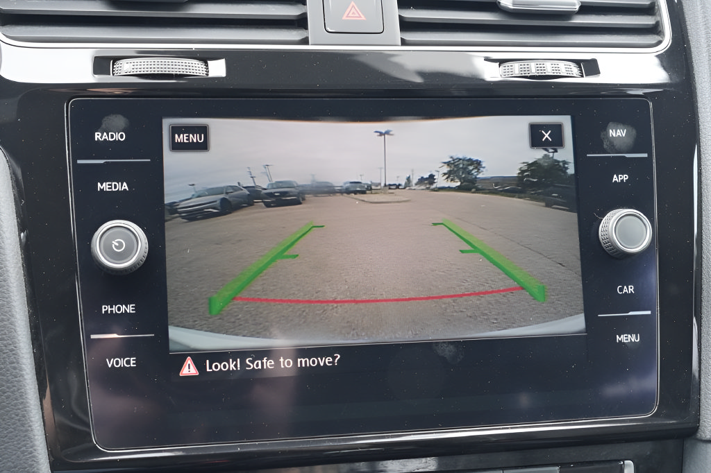 Used 2019 Volkswagen Golf R 4-Door AWD/4WD image 38