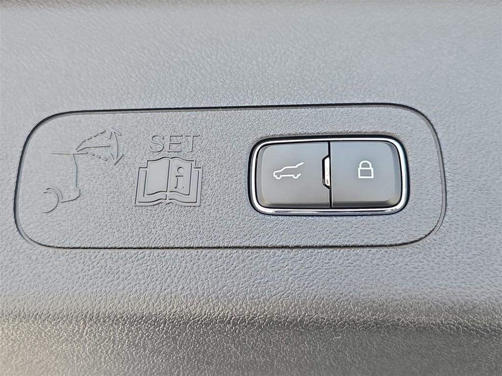 New 2025 Lincoln Aviator 2WD w/ Equipment Group 101A image 14