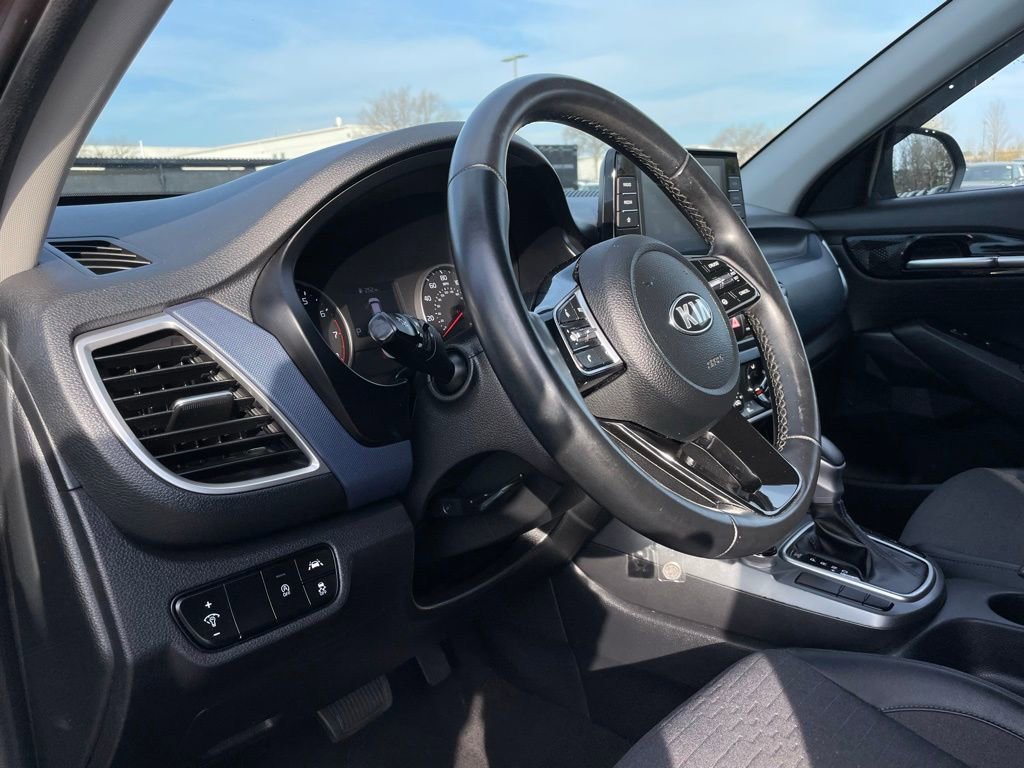 Used 2021 Kia Seltos S image 27