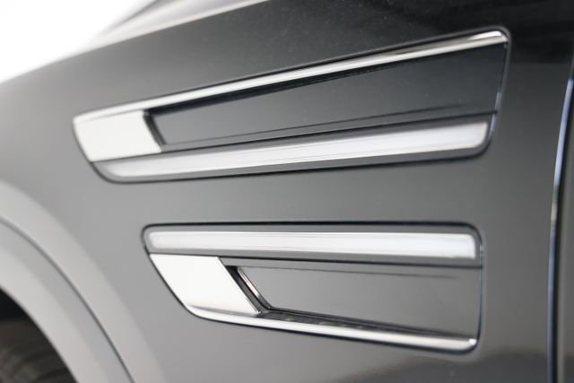 Used 2025 Genesis GV80 3.5T Prestige AWD/4WD image 11