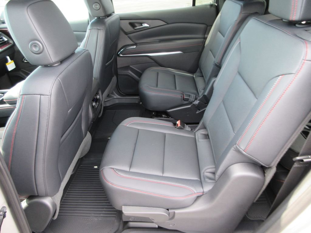New 2026 Chevrolet Traverse Z71 w/ Driver Confidence Package AWD/4WD image 14