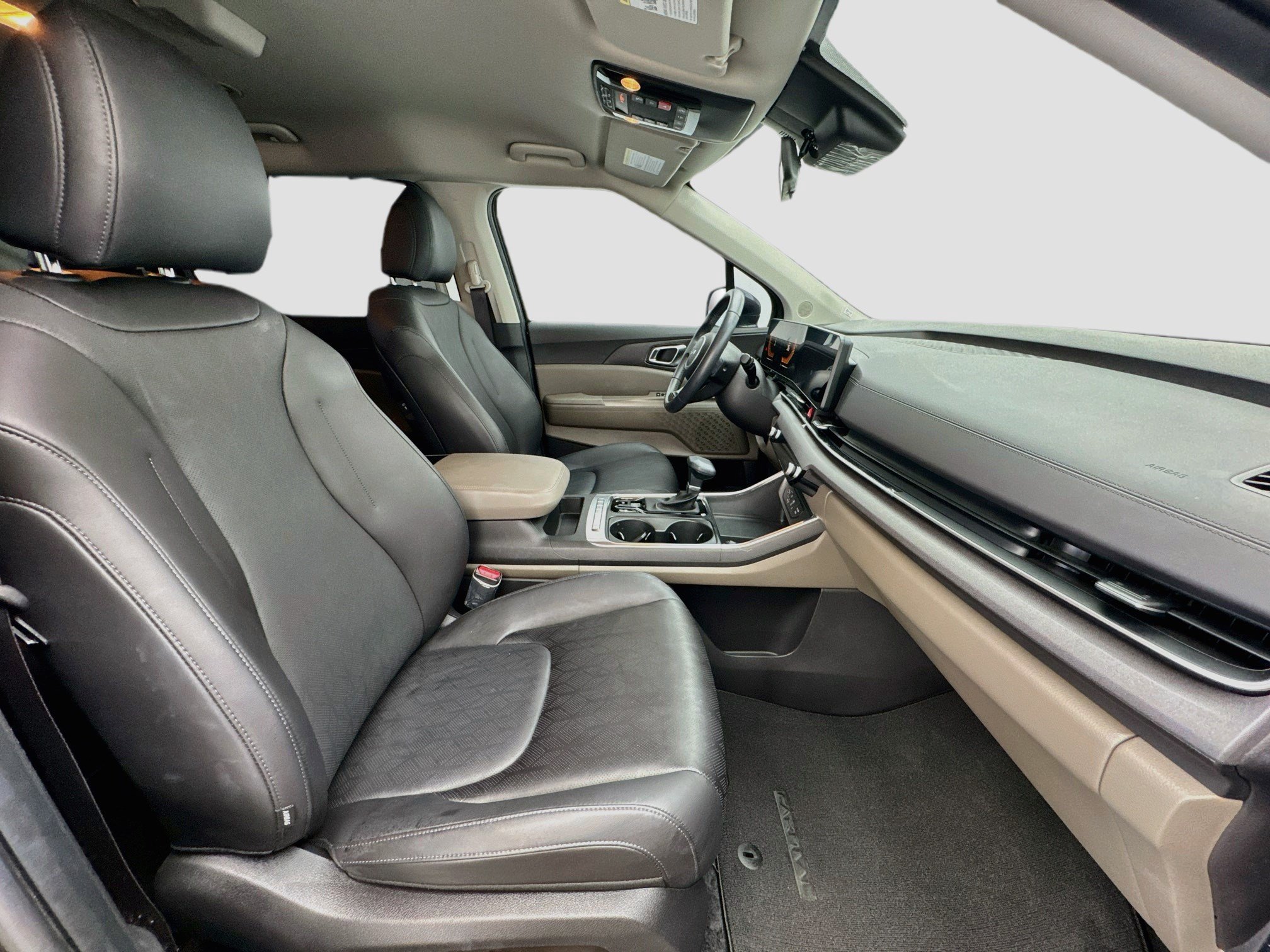 Used 2025 Kia Carnival EX FWD image 20