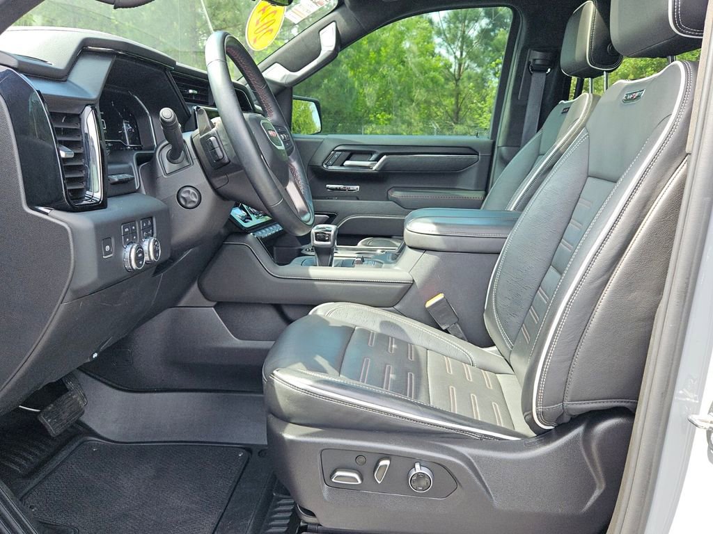 Used 2024 GMC Sierra 1500 AT4X image 10
