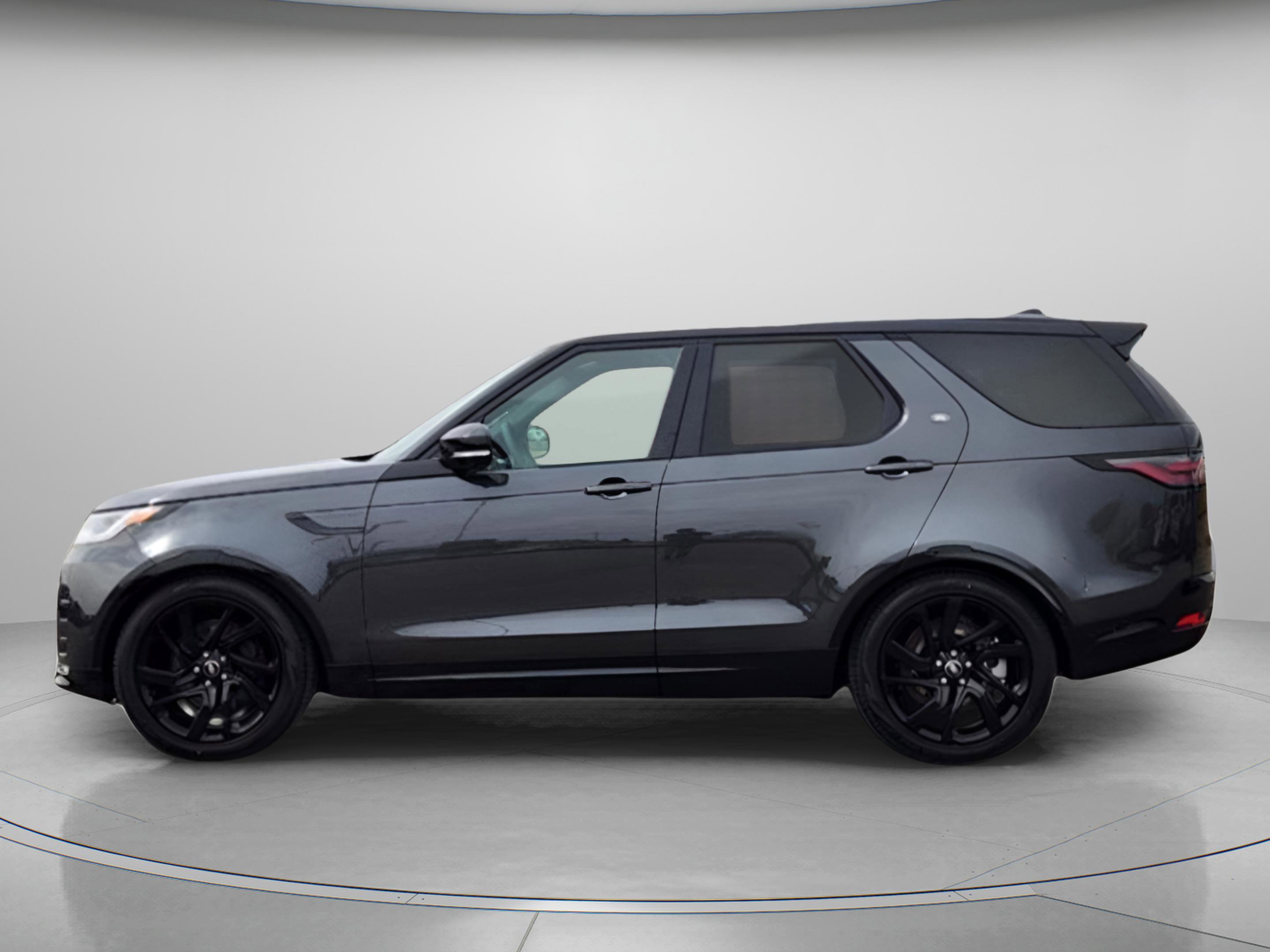 New 2025 Land Rover Discovery Dynamic SE video 2