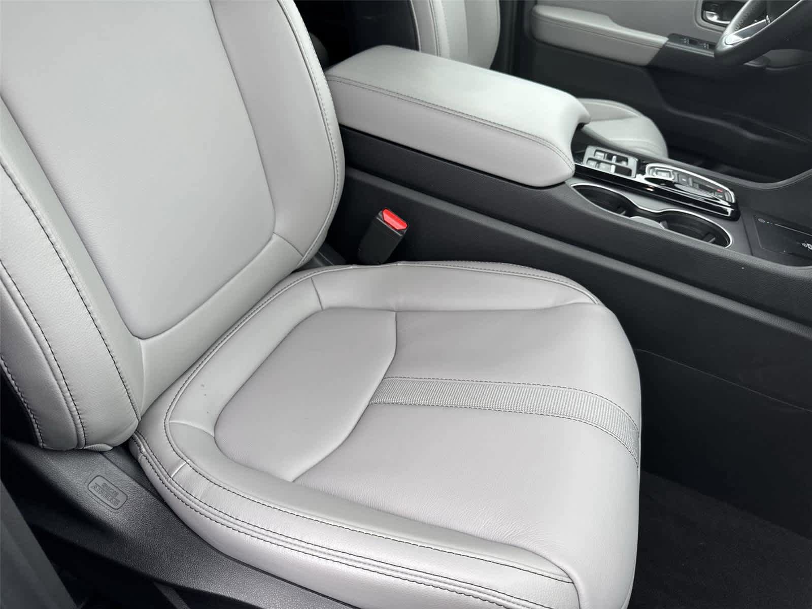 Used 2025 Honda Pilot EX-L image 17