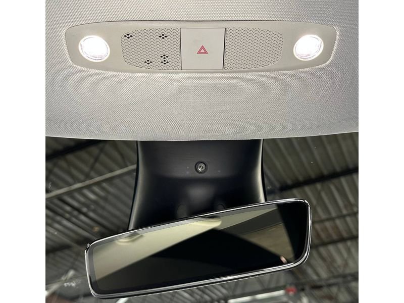 Used 2023 Tesla Model Y Performance image 27