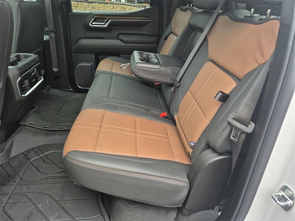 Used 2024 Chevrolet Silverado 1500 High Country image 30