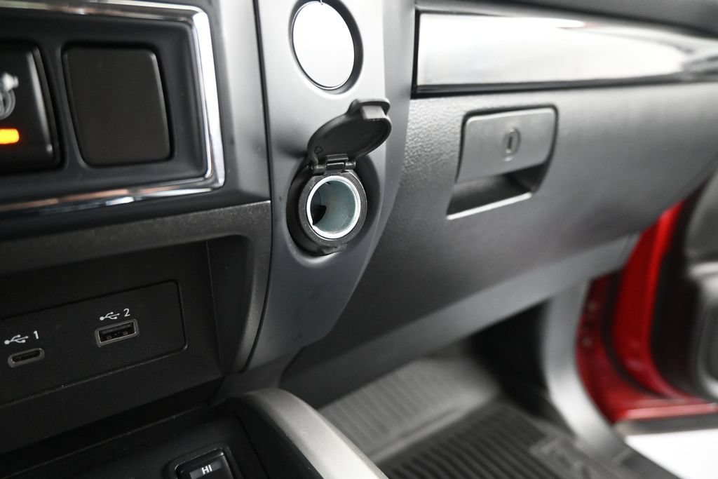 Used 2024 Nissan Titan SV w/ SV Convenience Package AWD/4WD image 29