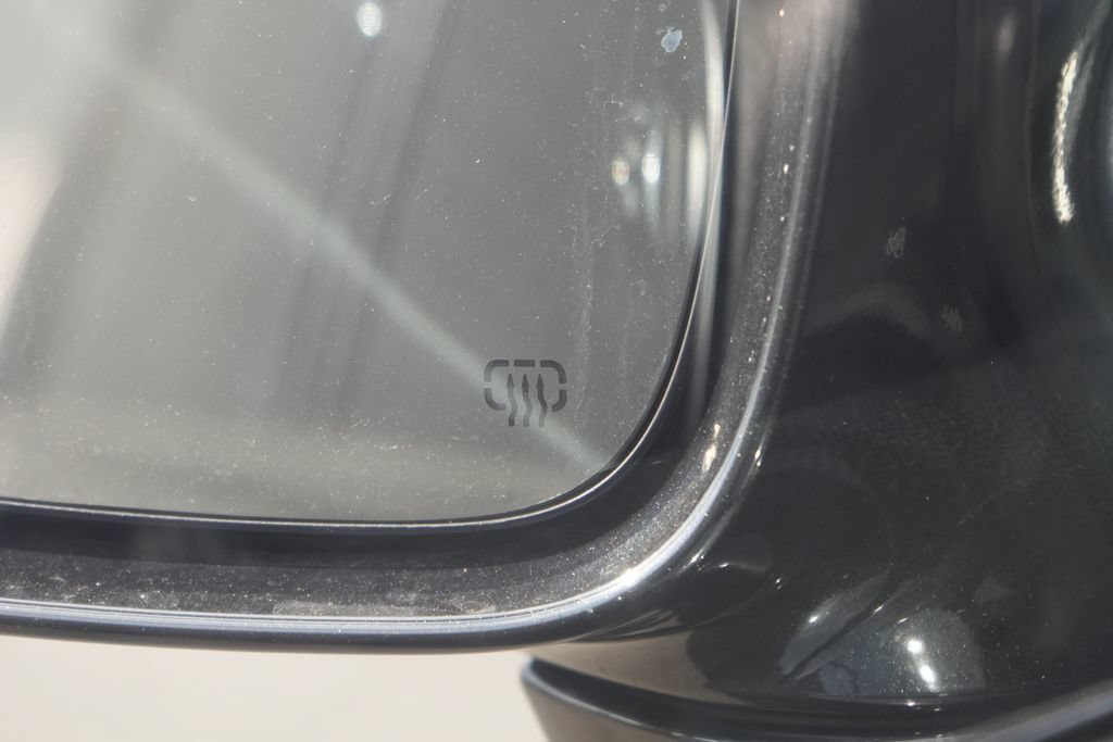 Used 2019 Chrysler Pacifica Touring-L w/ S Appearance Package FWD image 31