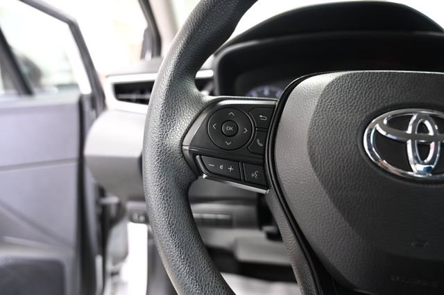 Used 2023 Toyota Corolla LE FWD image 19