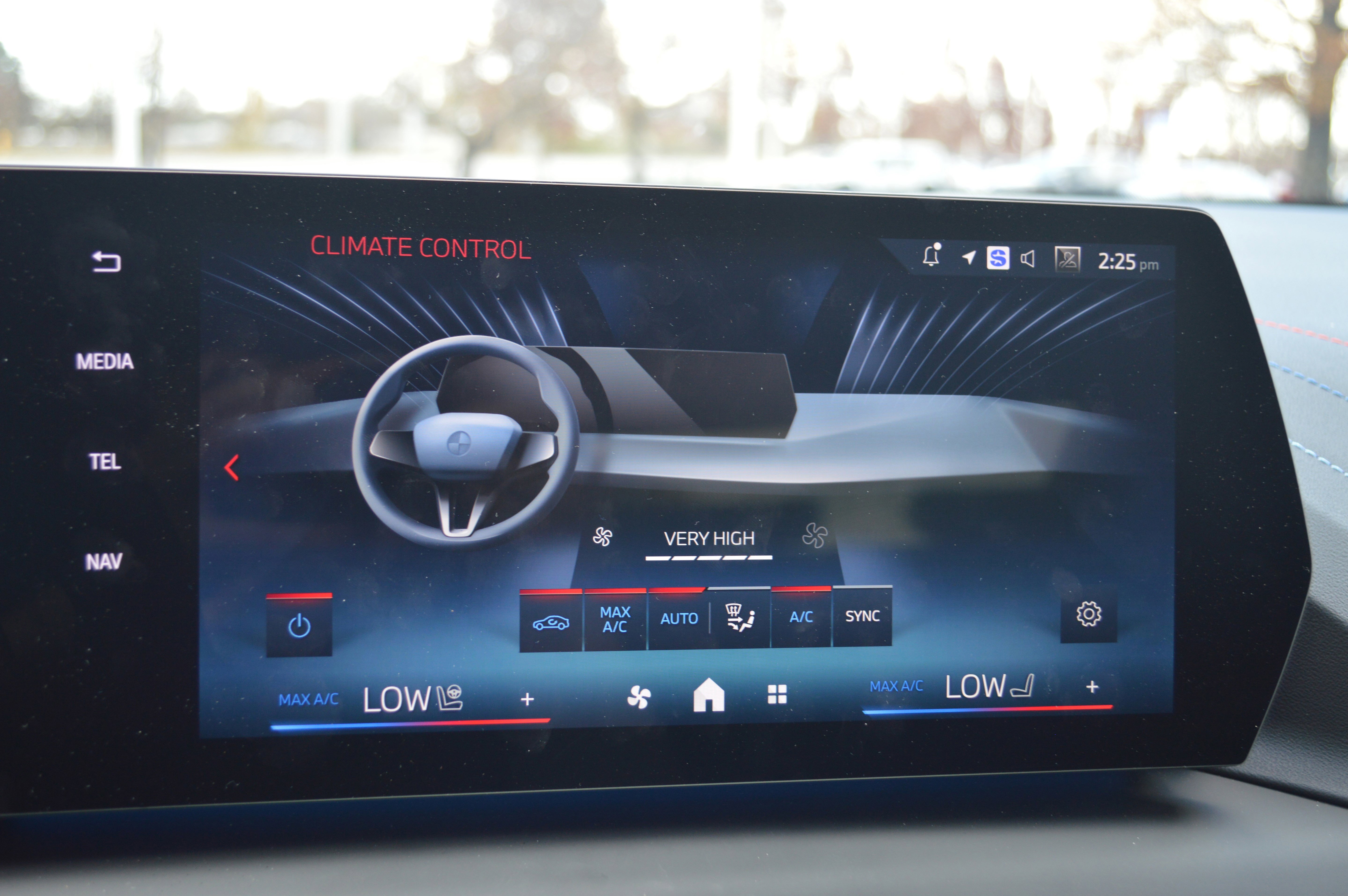 Used 2025 BMW M235i xDrive AWD/4WD image 18