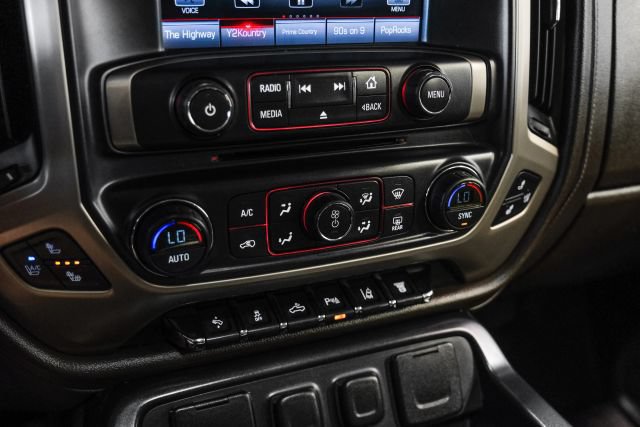 Used 2015 GMC Sierra 2500 Denali w/ Duramax Plus Package AWD/4WD image 28
