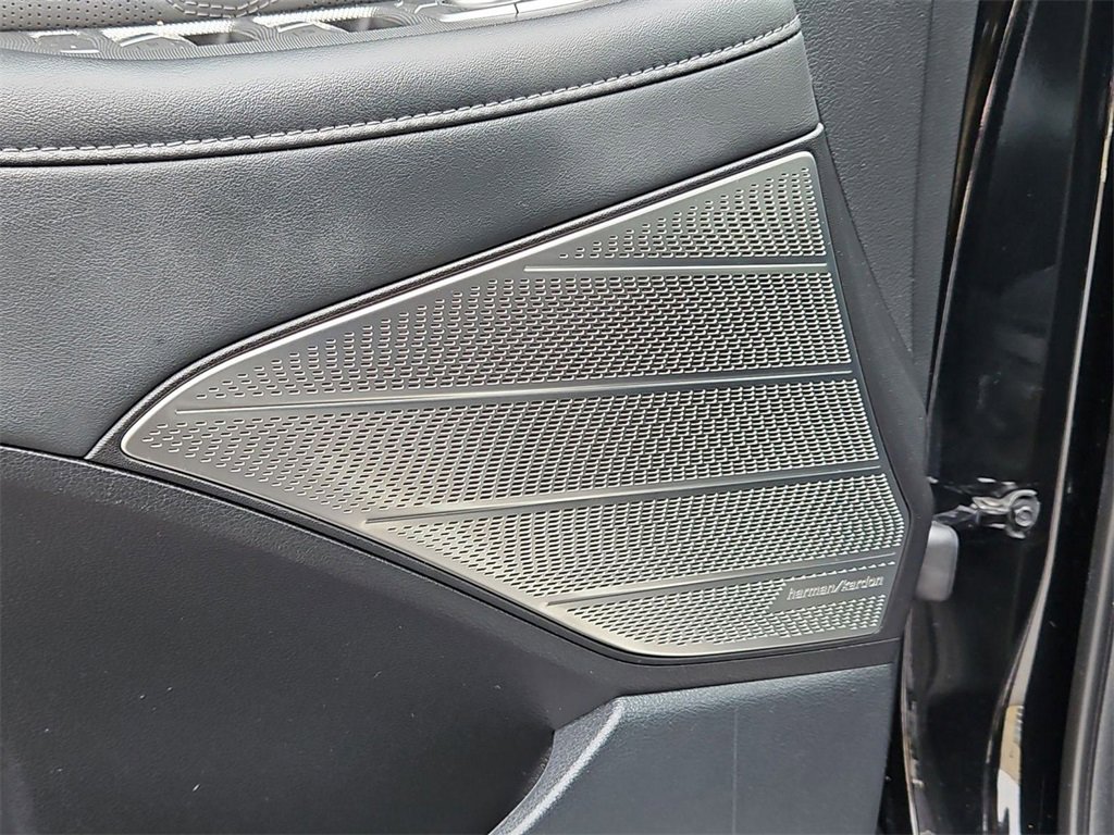 Used 2022 Hyundai Palisade Calligraphy w/ Winter Package image 12