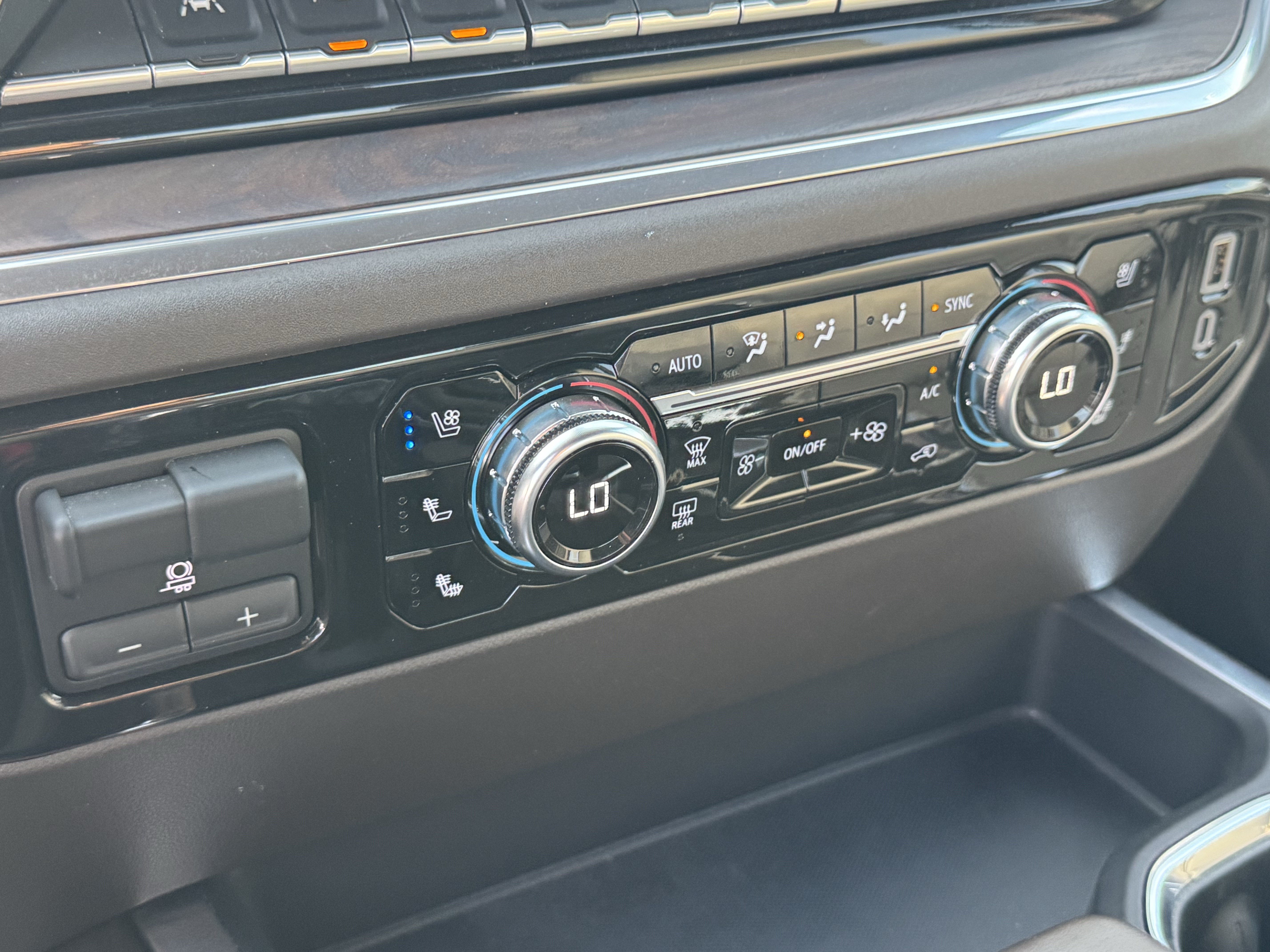 Used 2023 GMC Sierra 1500 SLT RWD image 18