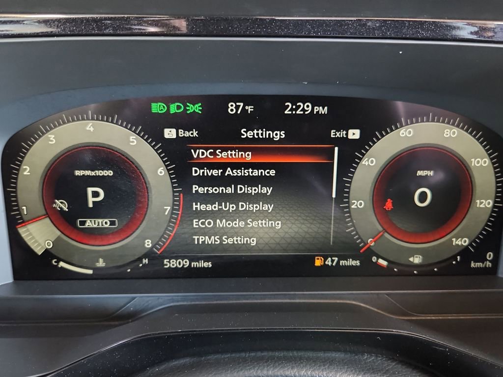 Used 2025 Nissan Pathfinder Platinum w/ Cargo Package image 29