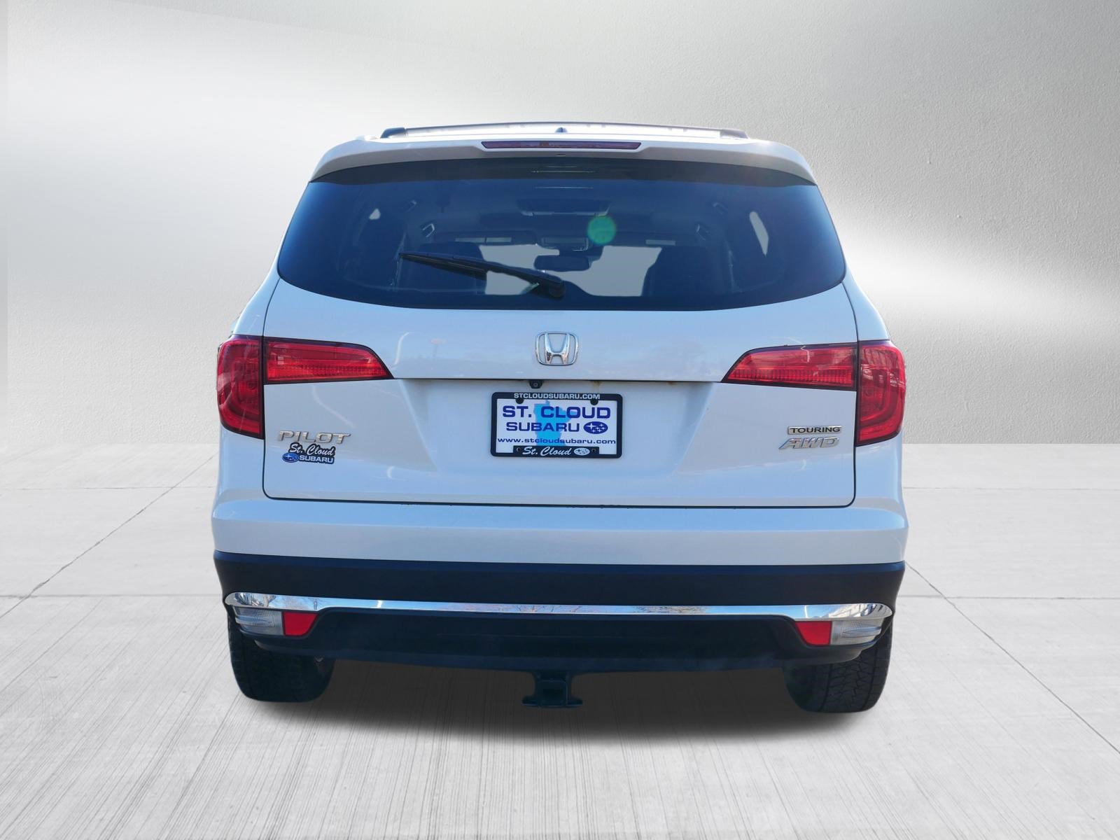 Used 2017 Honda Pilot Touring image 6