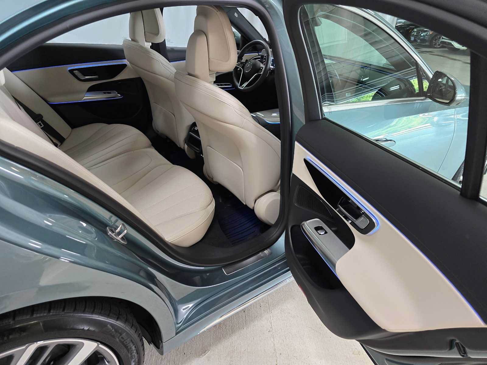 Used 2026 Mercedes-Benz E 350 4MATIC Sedan image 13