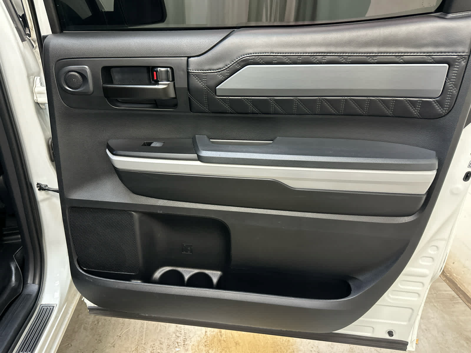 Used 2019 Toyota Tundra Platinum AWD/4WD image 28