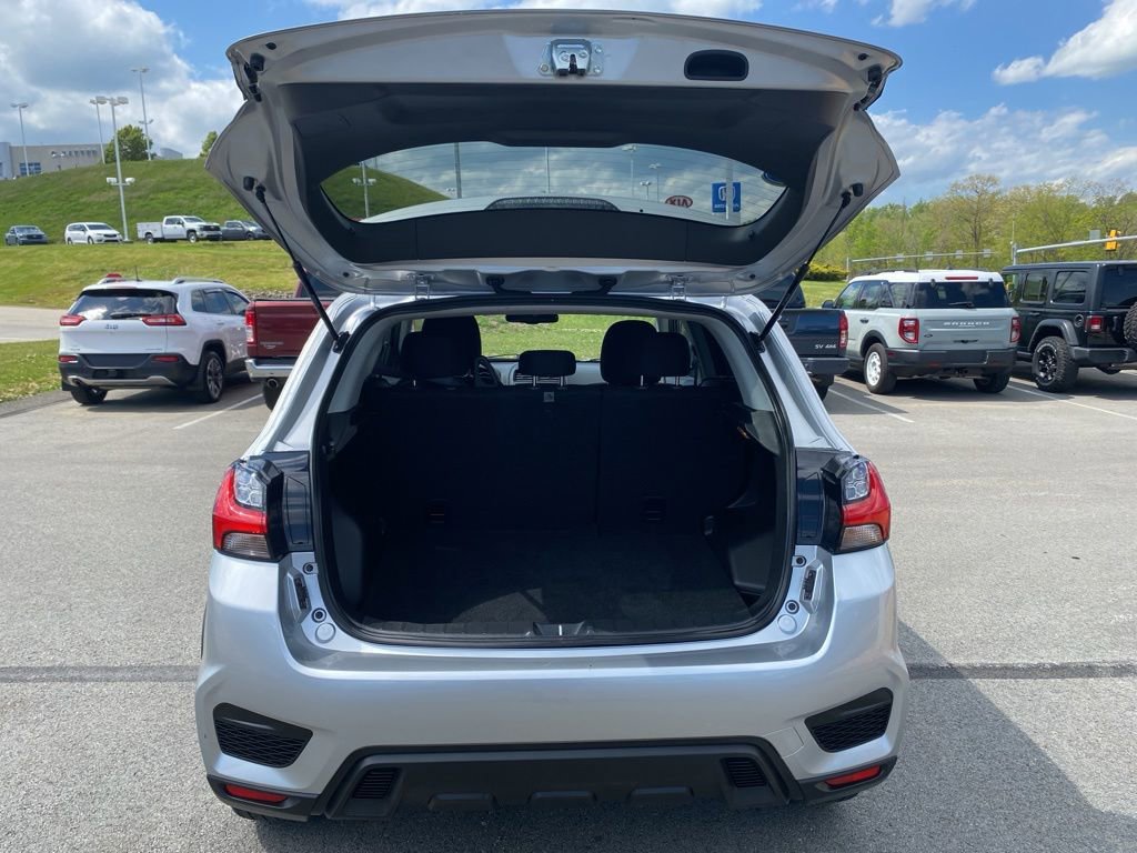 Used 2025 Mitsubishi Outlander Sport AWD image 16