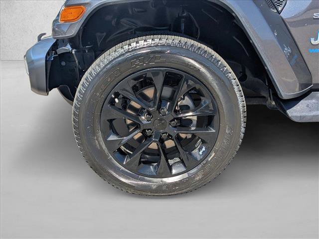 Used 2021 Jeep Wrangler Unlimited Sahara w/ Cold Weather Group AWD/4WD image 22