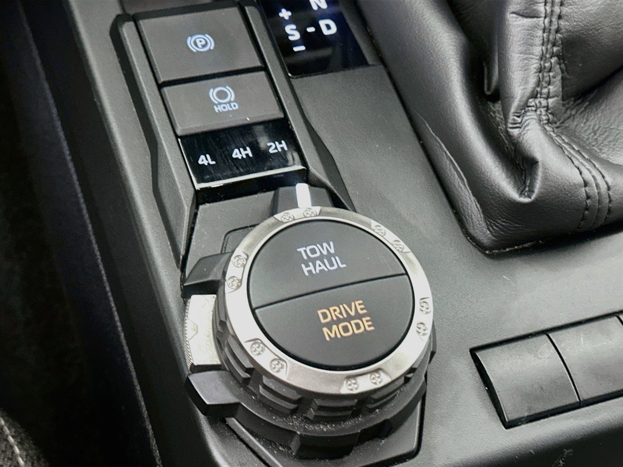 Used 2025 Toyota 4Runner SR5 AWD/4WD image 25